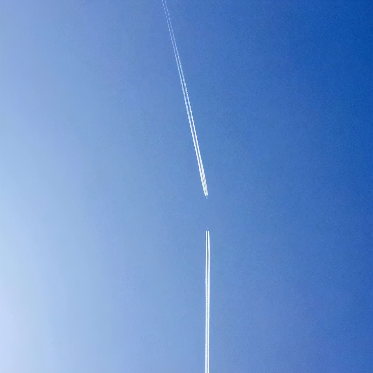 中国飞行员工资多少,部队飞行员的工资是多少