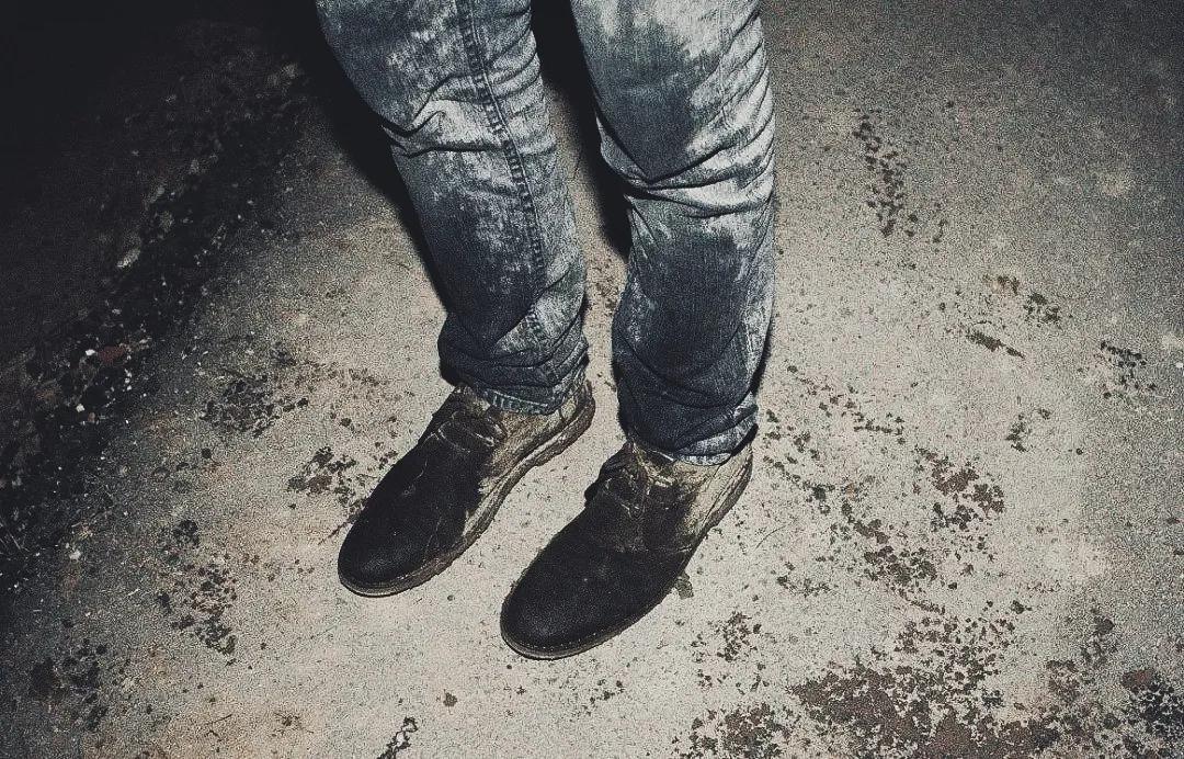 聚是一团火散是满天星完整的,聚是一团火散是满天星