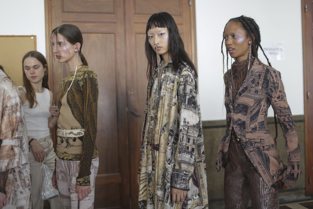 倪妮、吴青峰同款acne，现在就为您安排！