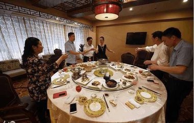 中餐礼仪的点菜礼仪是什么,中餐上菜礼仪菜名