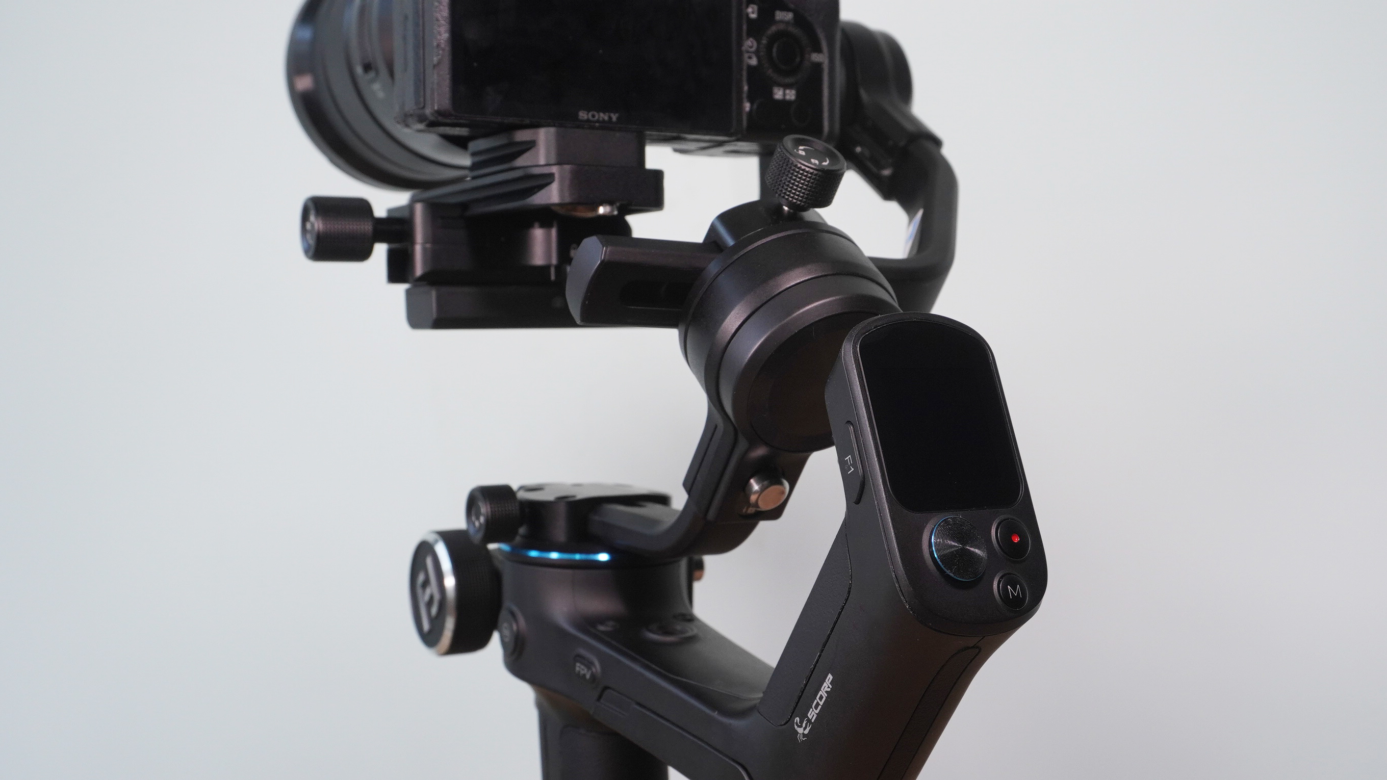 飞宇蝎子scorppro稳定器值得入手吗,飞宇scorpc稳定器和蝎子mini区别