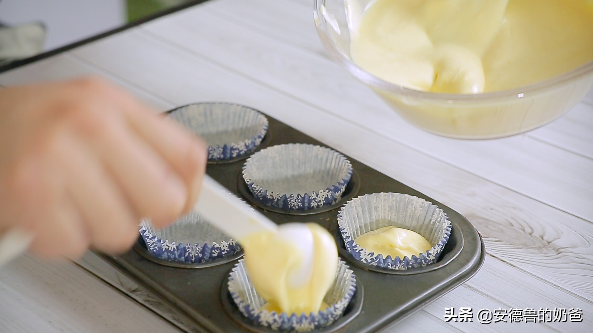 戚风蛋糕做法塌陷原因,戚风倒扣塌陷怎么补救