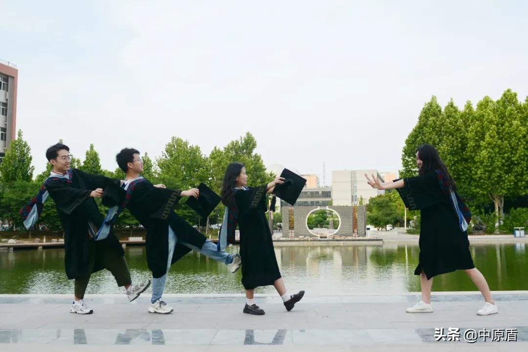 大片来袭！河南各高校凹造型毕业照绝对惊艳到你