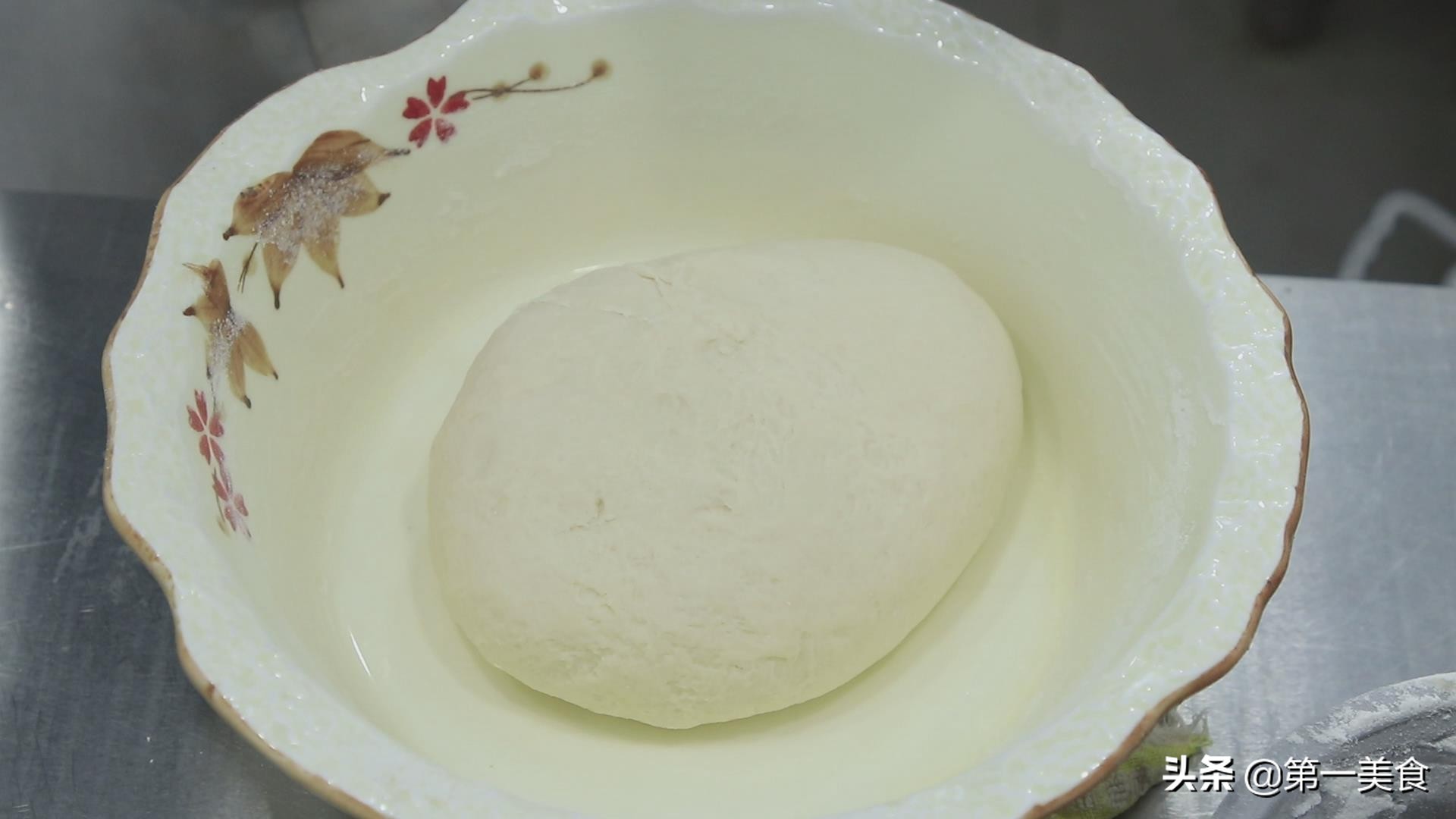 面点师制作手撕面包教程,面点师如何烘焙面包