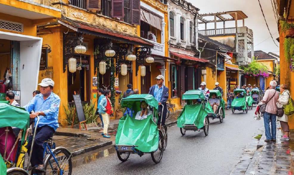 中国游客不给小费被打,中国游客不交小费