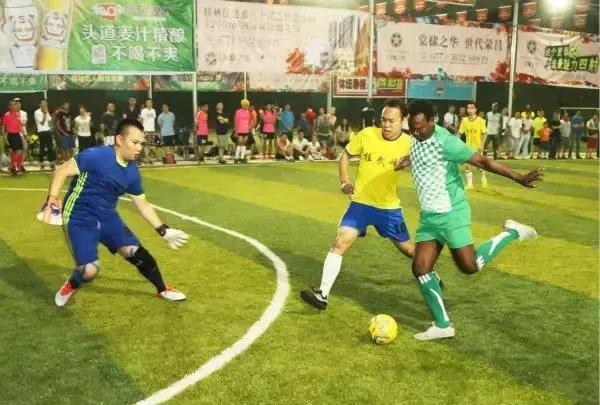 趣味足球射门技巧,中考足球技巧训练方法射门