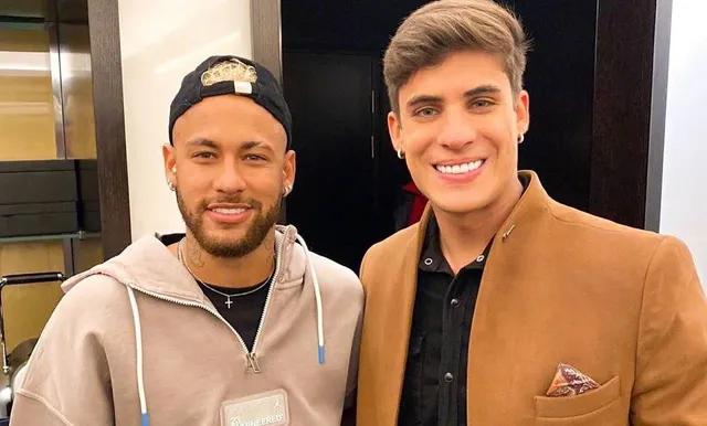 凌乱！52岁母亲与22岁男生接吻，男生是内马尔迷弟，父亲送祝福