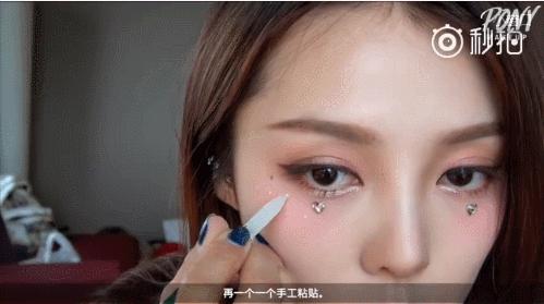 美妆新手教程眼妆怎么画,儿童妆舞台妆上亮片教程