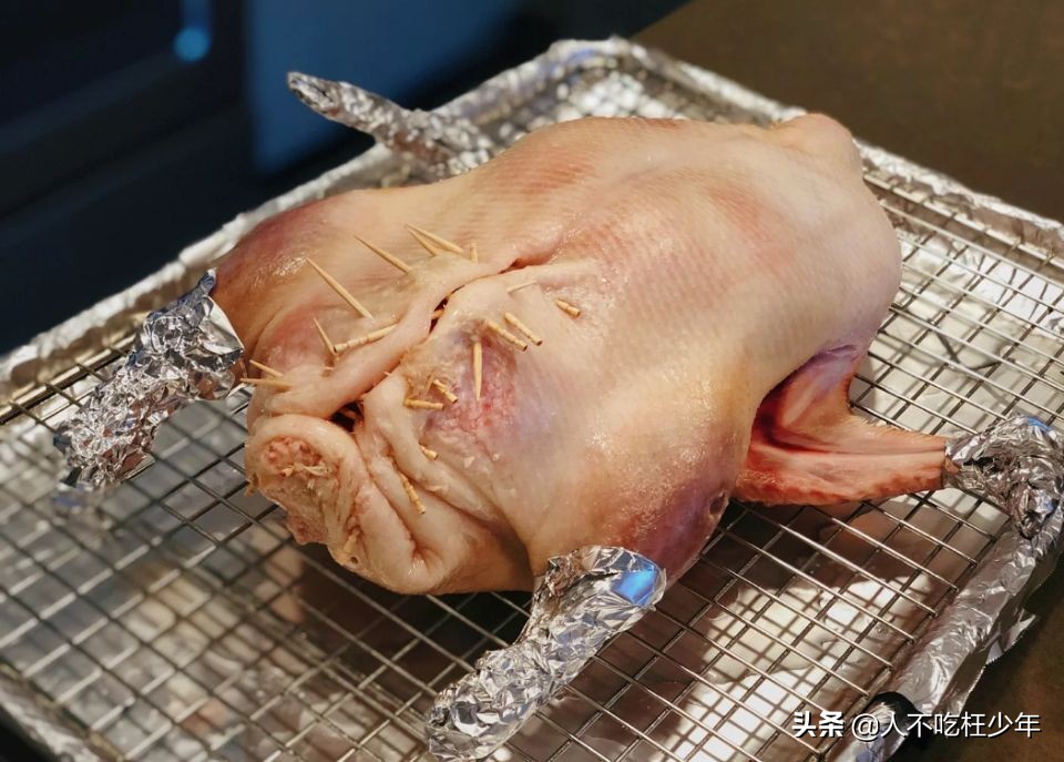北京烤鸭鸭皮的做法,北京烤鸭新吃法一个人也能吃烤鸭