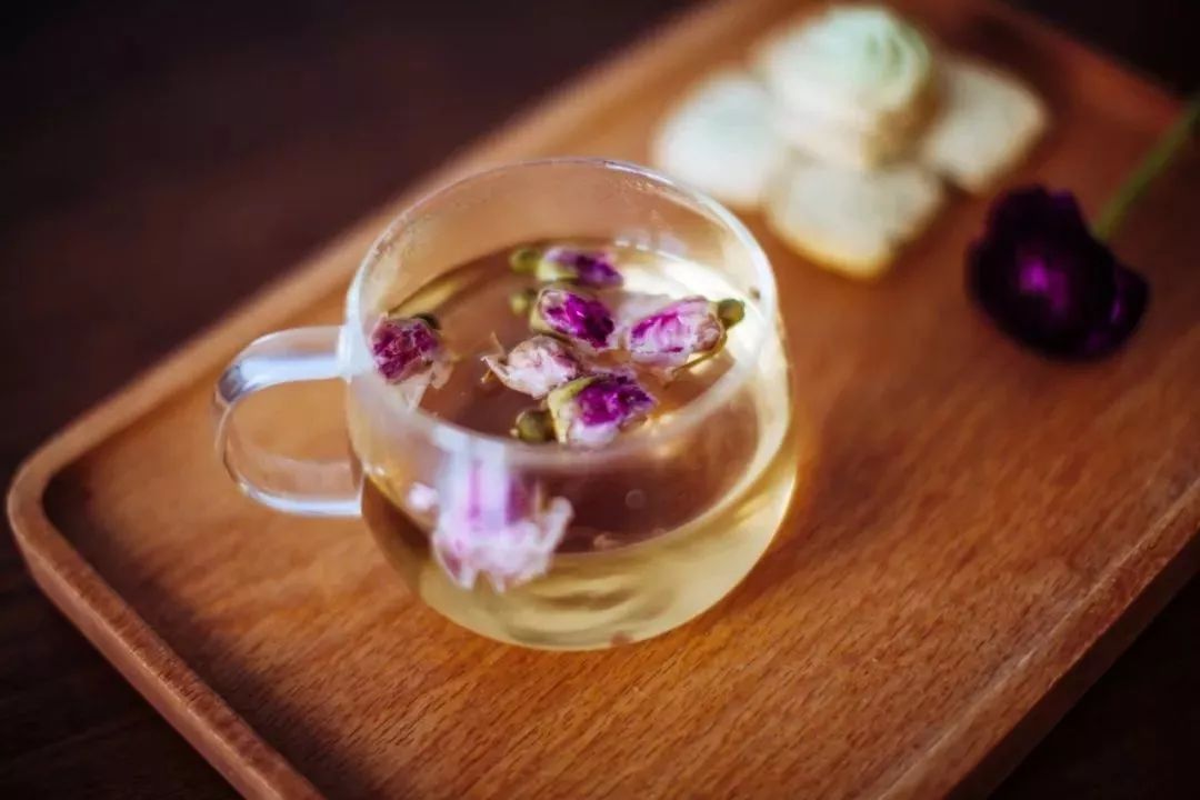 喝茶改善人体酸碱度,喝茶改变肤质的有效方法