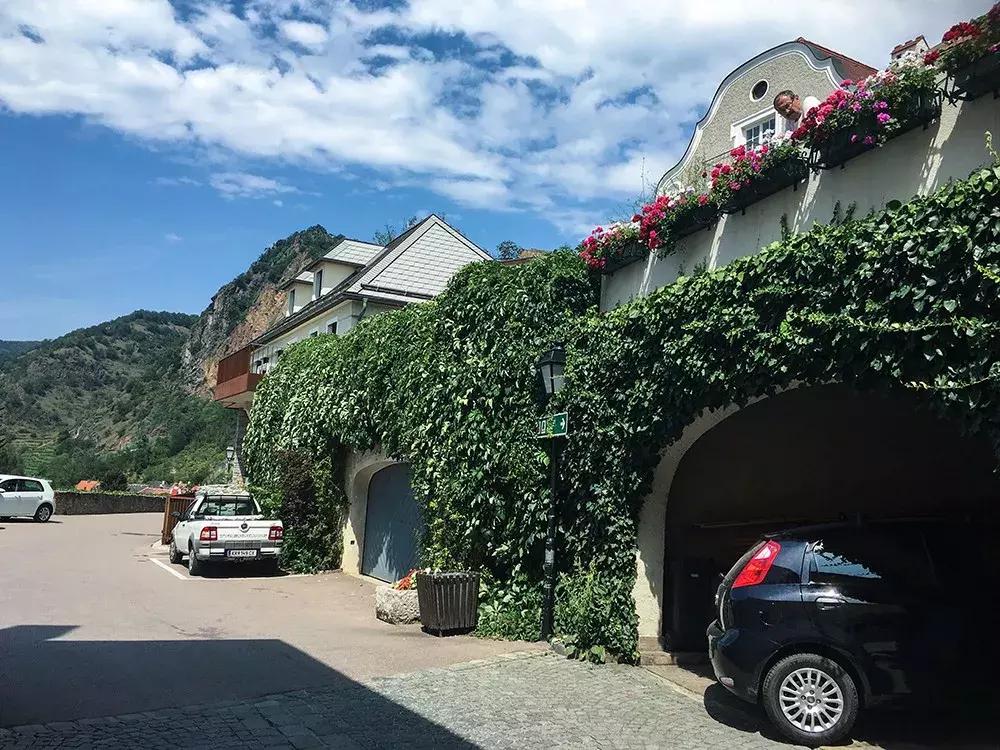 被贴上“蓝色的多瑙河”的标签，这座治愈系的城市，究竟如何？