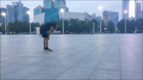 为了追女神，他竟然要坚持跑步回家34天......