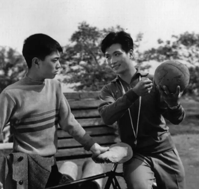 老电影小小足球队,六十年代老电影小飞虎队