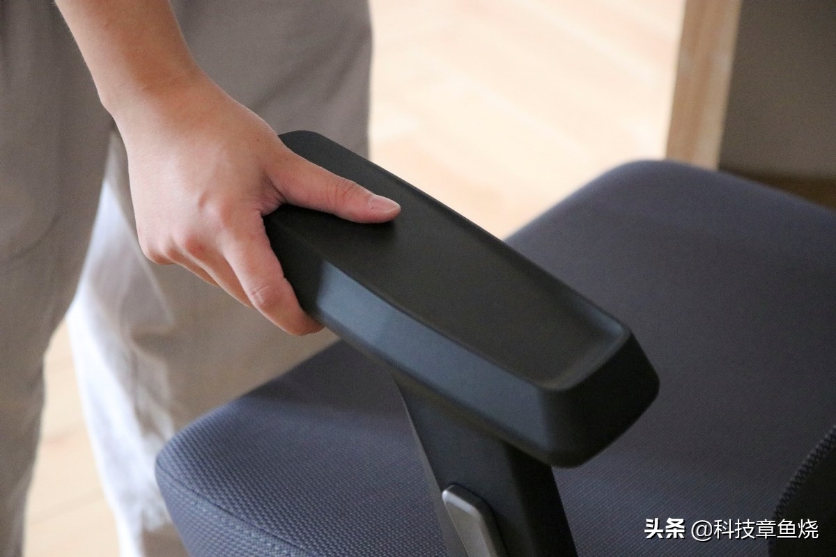 拯救者c7电竞,拯救者c7人体工学椅