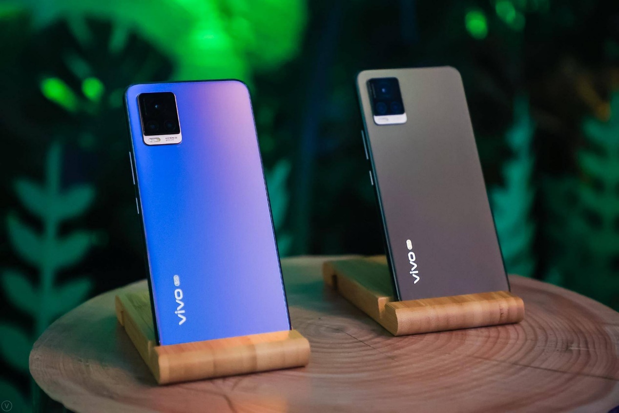 新上市vivo性能最好的手机,vivos18是中端机还是高端机