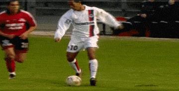 全民冠军足球罗纳尔迪尼奥,足球精灵罗纳尔迪尼奥巅峰时刻