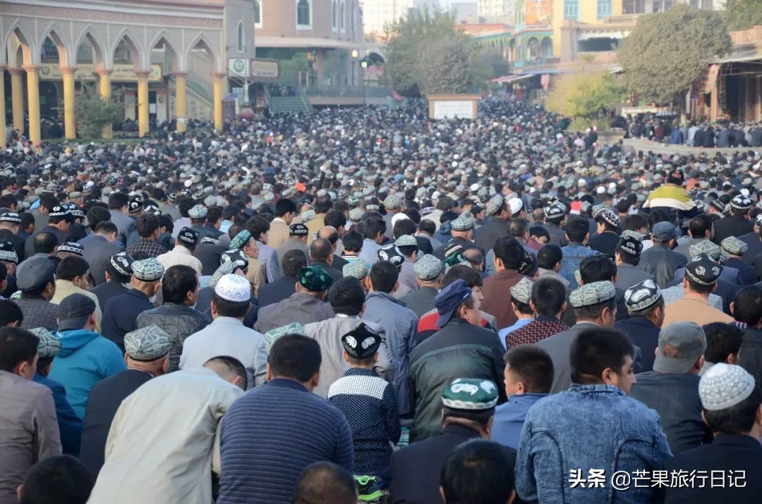 女孩辞职从广州去甘肃*疆新**旅行，途经敦煌哈密有惊无险的难忘经历