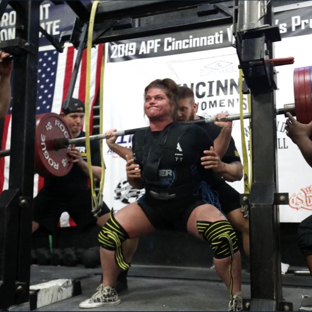 力量举无装备和有装备有啥区别,力量举有装备和无装备的区别