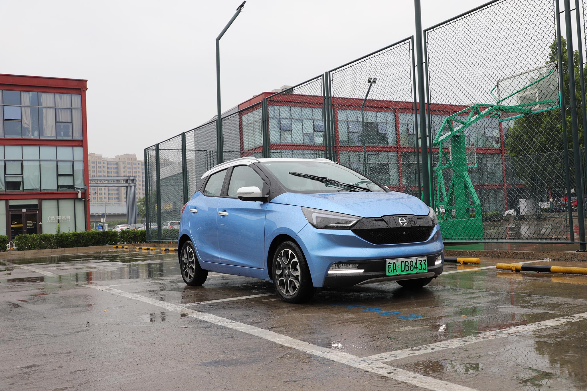 江铃新能源易至Ev3,纯电动车易至