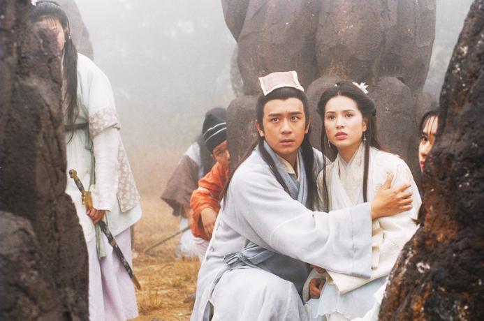 袭胸,下跪,尿裤子,新版《天龙八部》还能再恶心点吗?