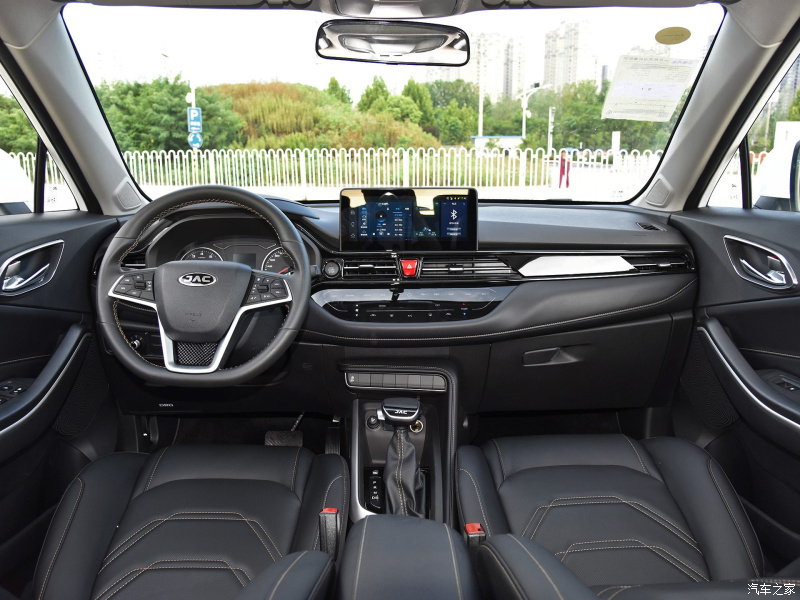 24款缤越与缤瑞哪个好,吉利缤越pk瑞风s4