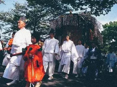 浜兘澶滄櫄绾冲噳,浜兘绾冲噳