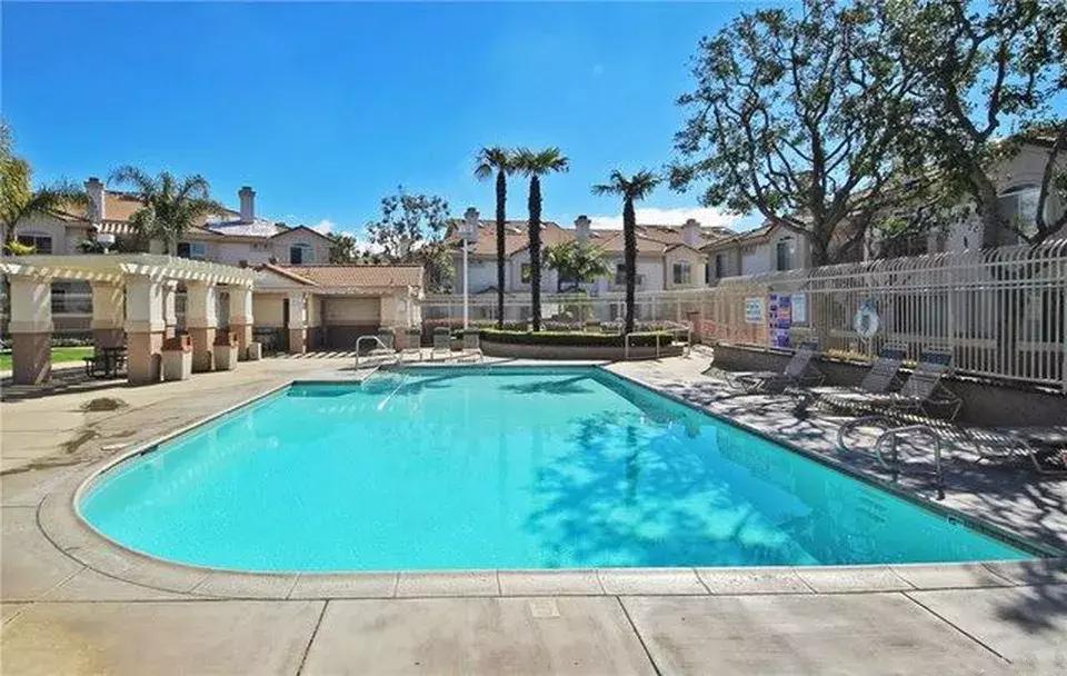 这地方三个月涨了4.1%！安大略高潜力值美房教你坐着赚钱！