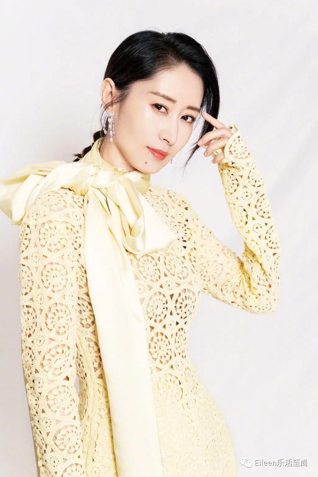 休夫复出，44岁爆红，宝藏姐姐中年叛逆记