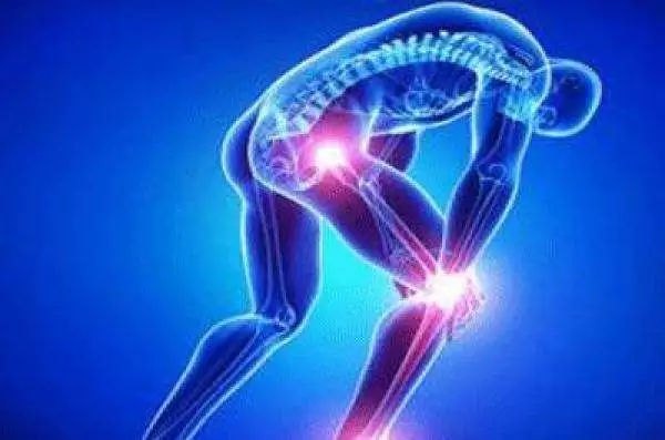 刚刚摔跤膝盖摔肿了怎么办,摔跤后膝盖肿大不能承重是否骨折