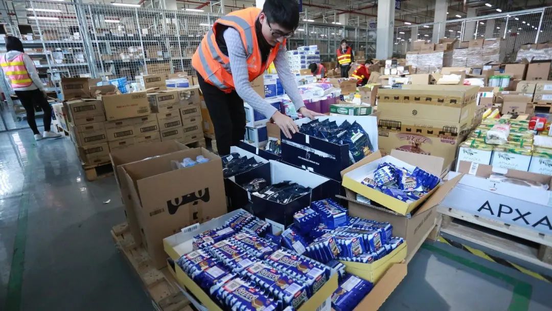 曾被质疑传销，这家靠拉人头带货的电商凭什么上市？