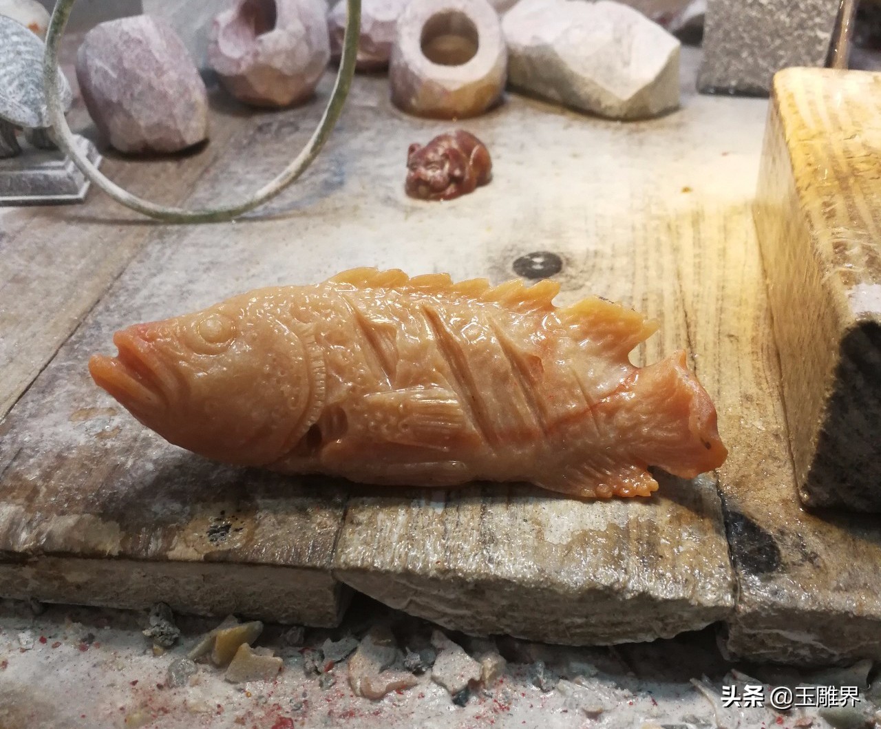 玉雕师掌勺！红黄翡变红烧鱼，口水流了