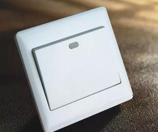 带开关的插座什么牌子好,带开关的插座如何判断是开还是关