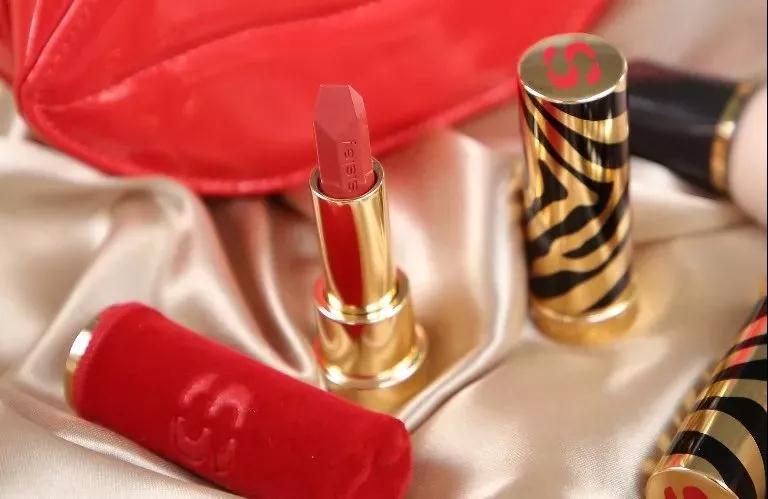 天不怕，地不怕，就怕“口红一哥”李佳琦OhMyGod！