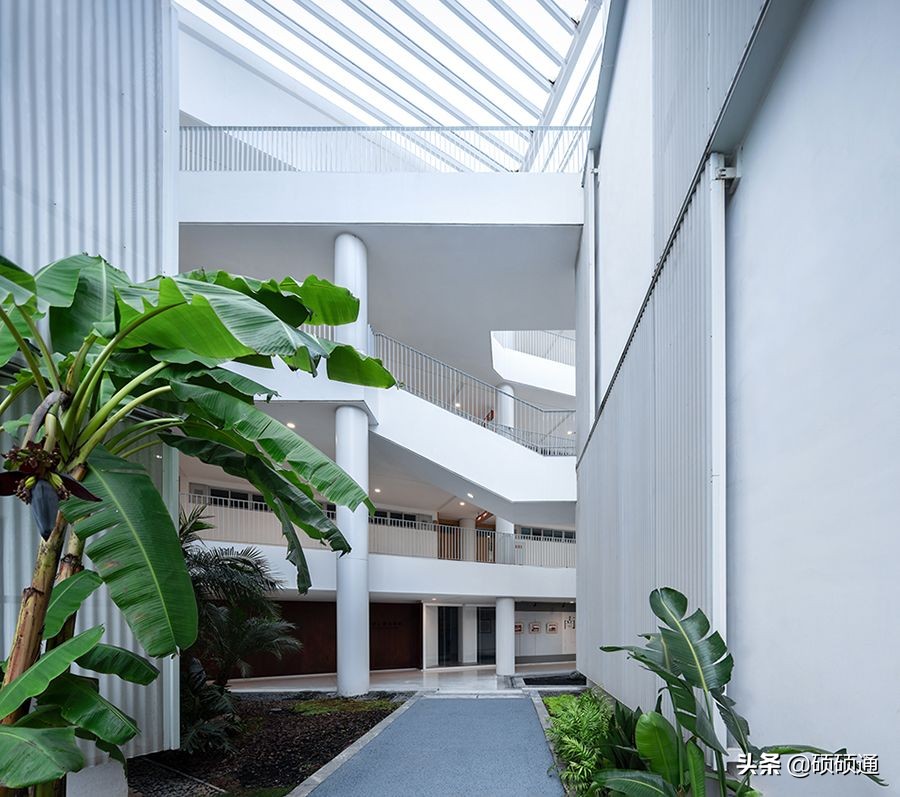 超级巨型飞船设计,巨大环形飞船