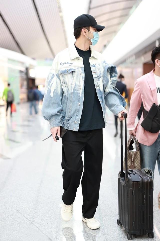 高伟光穿黑皮衣打扮,高伟光穿衣搭配图片