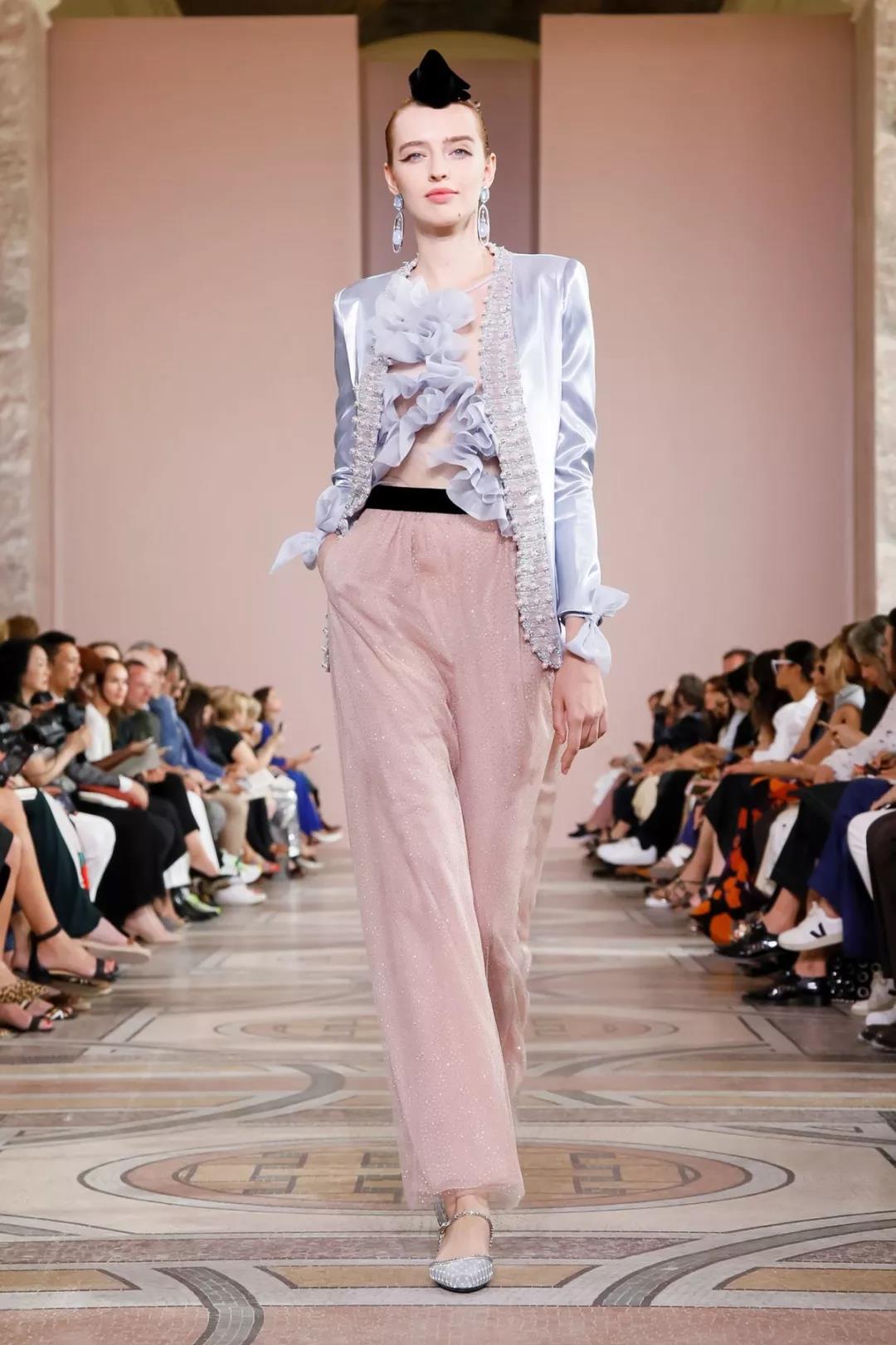 优雅不是炫耀,阿玛尼高定装