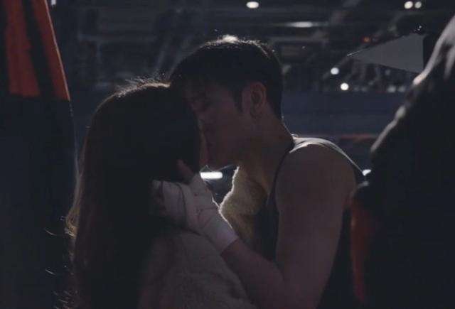 赵露思跟林雨申撒娇求原谅,林雨申赵露思我喜欢你甜蜜片段