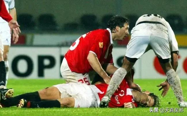 这又虐又暖的一幕，也许会让你喜欢上足球