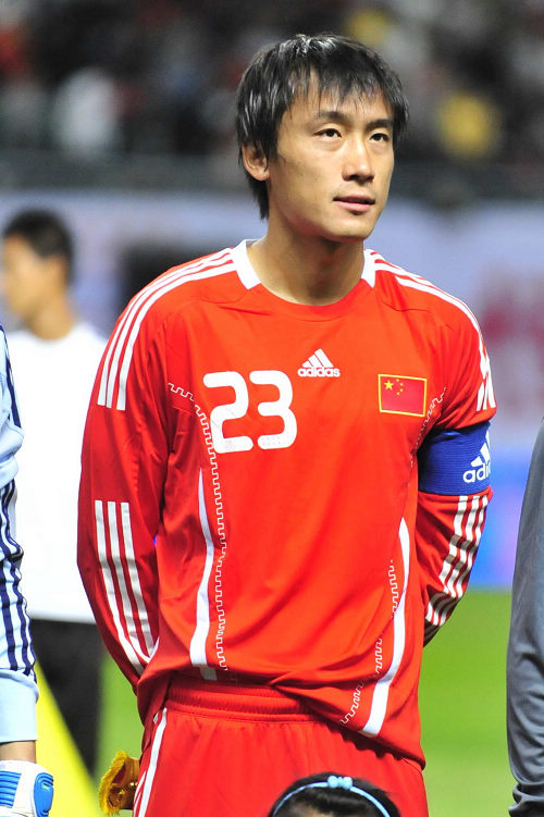 金玟哉和韦世豪当过队友吗,中后卫金玟哉实况