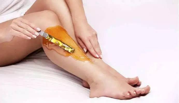 男人是喜欢女人化妆还是素颜,男人是喜欢女人装傻还是真傻