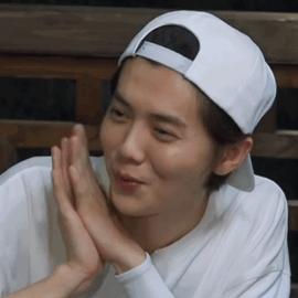 “报警手势”在抖音刷屏，警方官微辟谣：别人以为你在唱rap