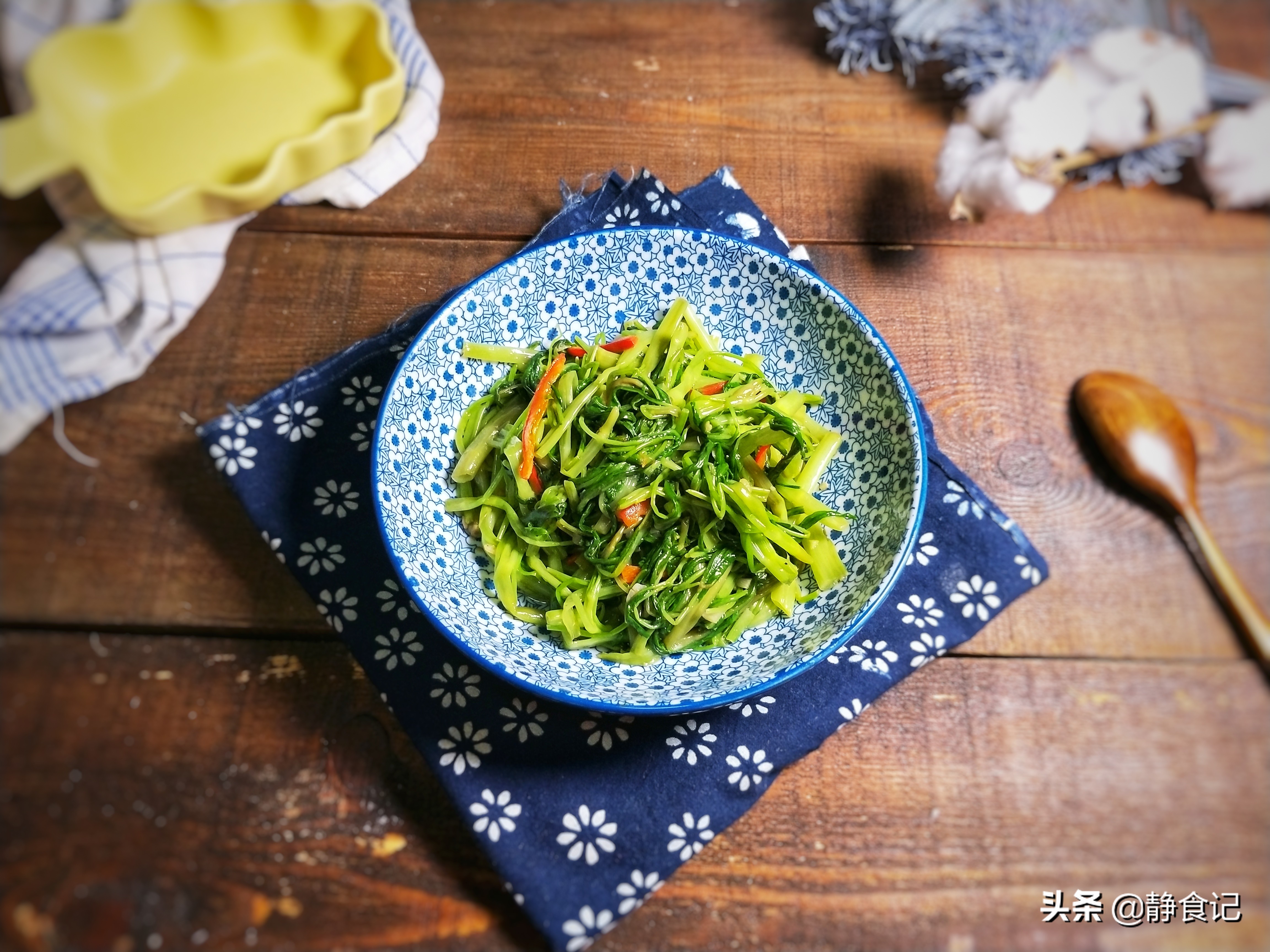 广东正宗腐乳空心菜,腐乳炒空心菜腐乳是先放还是后放