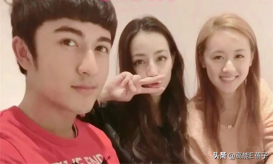 上戏的迪丽热巴,迪丽热巴和袁冰妍比赛劈叉