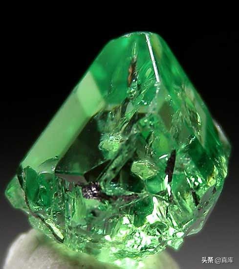 沙弗莱宝石是什么东西,沙弗莱宝石最新价格表