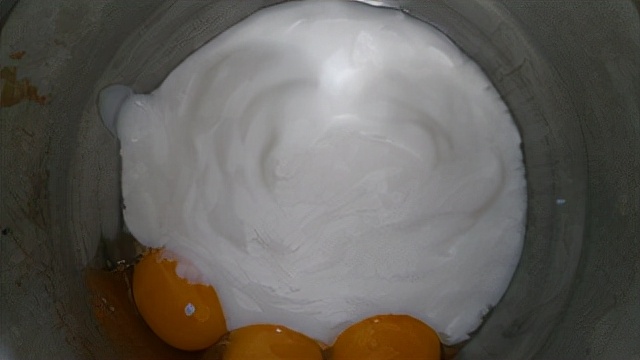 酸奶冰激凌的做法商用,酸奶冰激凌的做法