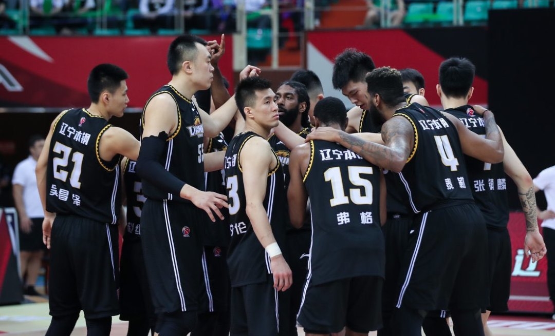 广东队庞启蒙谈辽篮战术,辽宁队郭士强布置战术