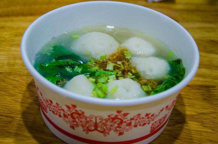 微山湖飘香鱼丸的正宗做法,微山湖手工鱼丸纯手工制作