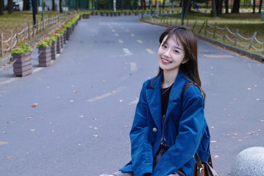 减龄有气质脸小的发型,脸小留个什么样的发型好看