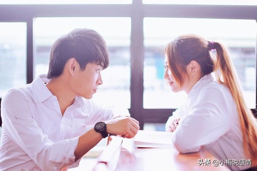 一个男孩子会因为怕失去你而哭,在事情上斤斤计较