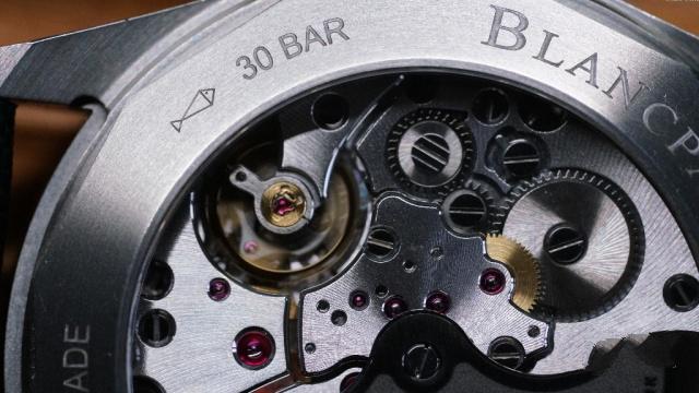 劳力士潜水表宝珀 (劳力士潜航者和宝珀五十噚哪个好)